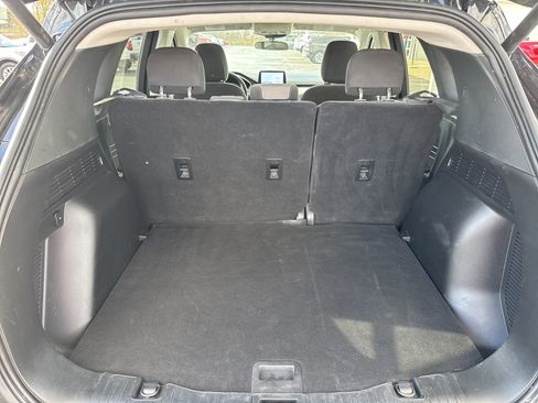 Used 2021 Ford Escape SE w/ SE Sport Appearance Package image 12