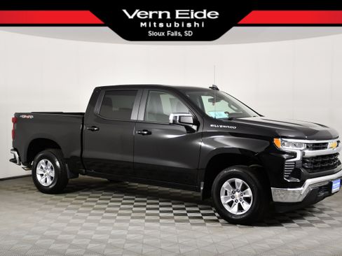 Used 2026 Chevrolet Silverado 1500 LT AWD/4WD image 1