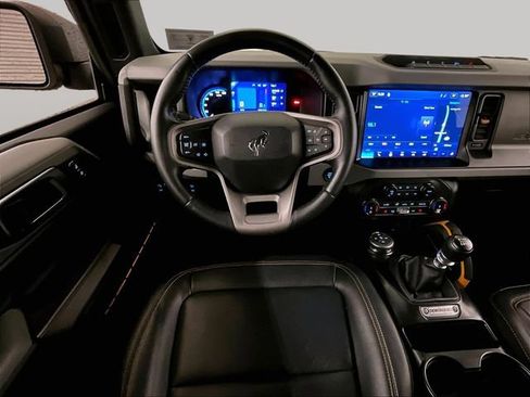 Used 2022 Ford Bronco Badlands w/ Sasquatch Package AWD/4WD image 5