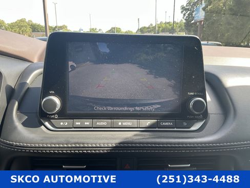 Used 2023 Nissan Rogue S FWD image 26