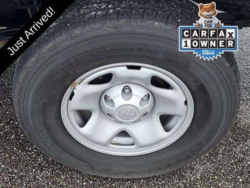 Used 2022 Toyota Tacoma SR AWD/4WD image 28