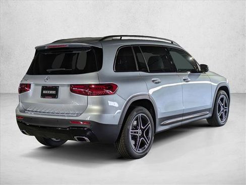 New 2026 Mercedes-Benz GLB 250 image 2