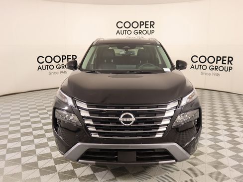Used 2025 Nissan Rogue SL w/ SL Premium Package AWD/4WD image 10
