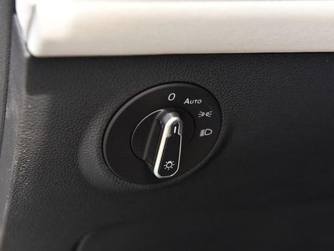 New 2026 Volkswagen Taos SE AWD/4WD image 10