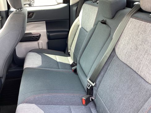 Used 2022 Ford Maverick XLT w/ Equipment Group 300A Standard image 13