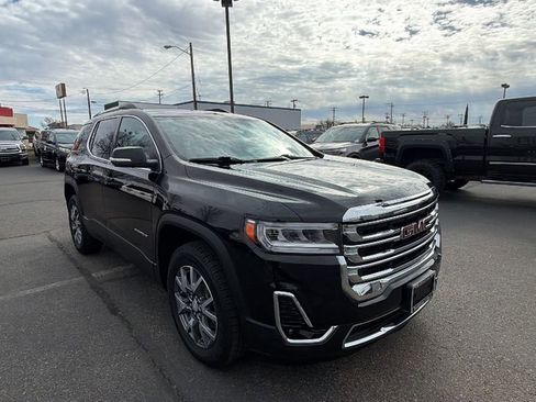 Used 2023 GMC Acadia SLT image 2