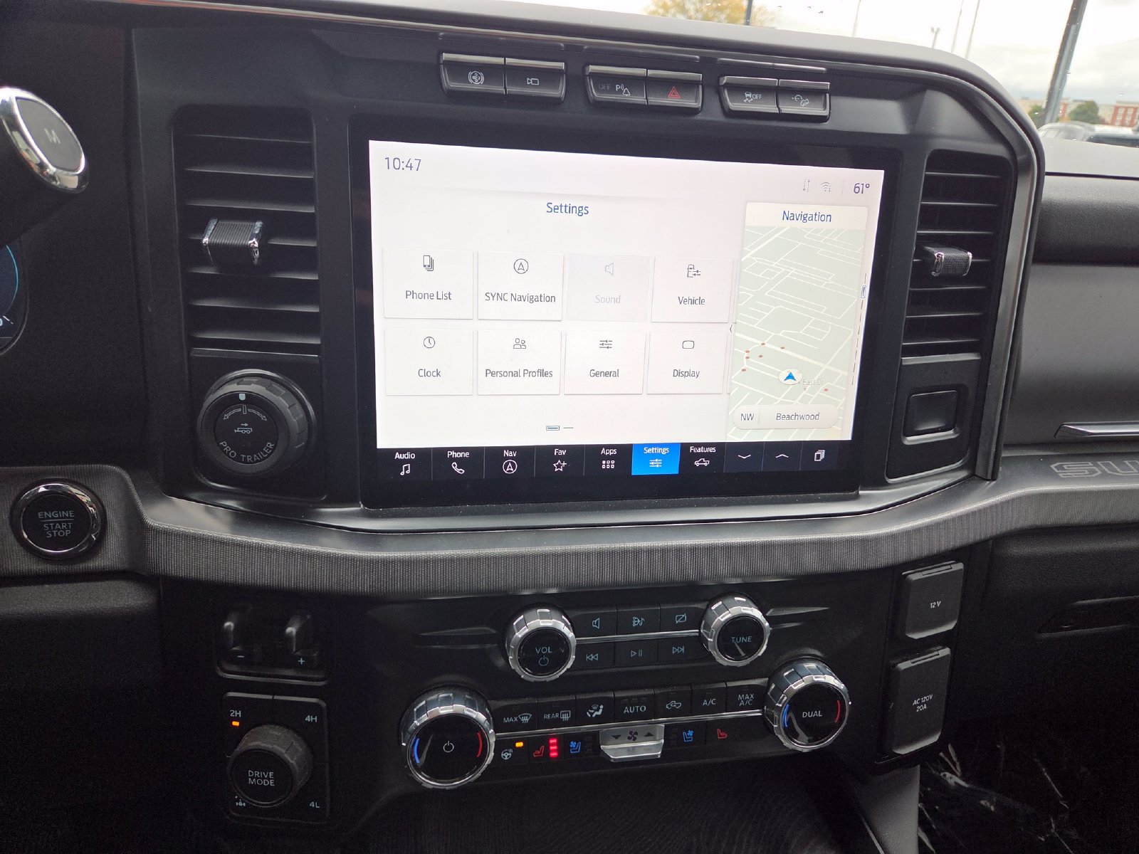 Used 2024 Ford F350 Platinum w/ FX4 Off-Road Package AWD/4WD image 16