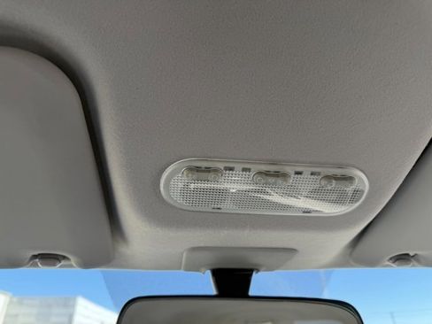 Used 2009 Nissan Cube 1.8 SL w/ Interior Designer Pkg image 24