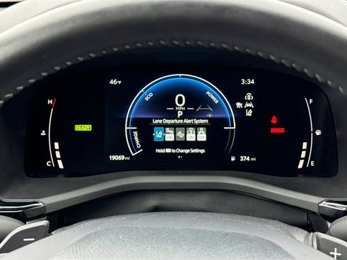 Used 2025 Toyota Camry SE image 36