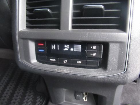 Used 2018 Volkswagen Atlas SE AWD/4WD image 8