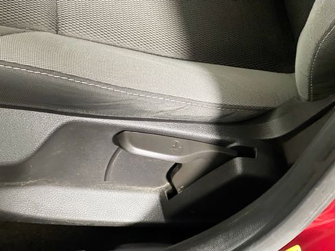 Used 2014 Ford Focus SE w/ SE Winter Package image 15