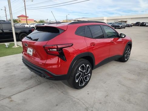 New 2026 Chevrolet Trax RS w/ Driver Confidence Package image 4