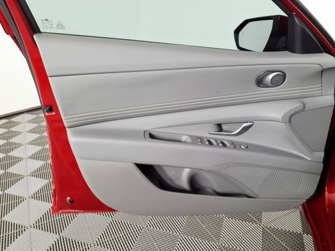 Certified 2025 Hyundai Elantra SEL w/ Cargo Package FWD image 16