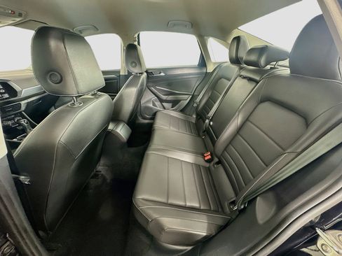 Used 2024 Volkswagen Jetta SE FWD image 26