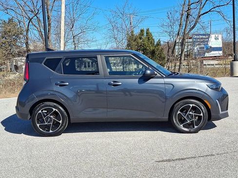 Used 2024 Kia Soul EX FWD image 11