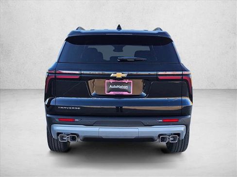 New 2026 Chevrolet Traverse LT image 8