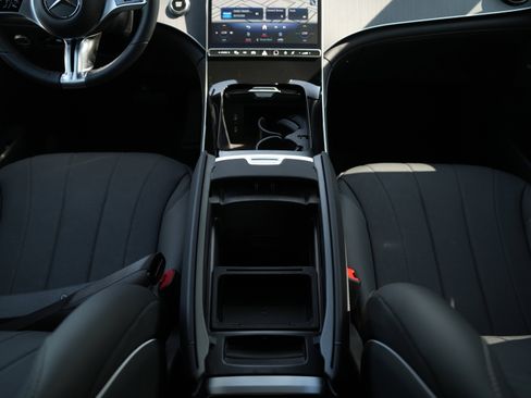 New 2025 Mercedes-Benz EQE 350+ 4MATIC SUV image 29