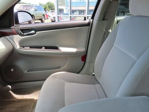 Used 2008 Chevrolet Impala LS FWD image 13