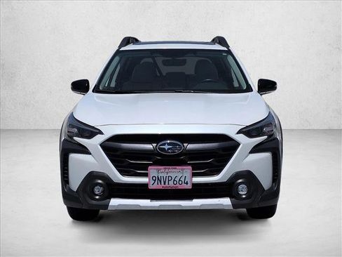 Used 2025 Subaru Outback Limited w/ Tech Package 3 AWD/4WD image 2