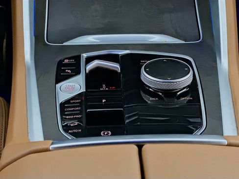 Used 2024 BMW X6 xDrive40i w/ Premium Package image 14