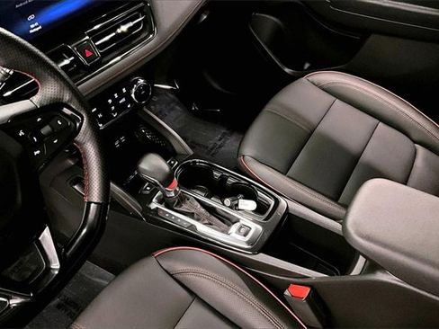 Used 2025 Chevrolet TrailBlazer RS w/ Convenience Package image 14