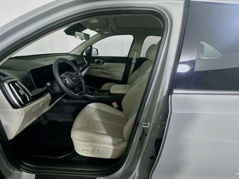 Used 2024 Kia Sorento S w/ Panoramic Sunroof Package image 13