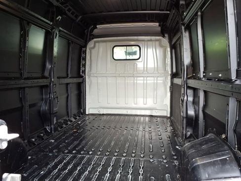 Used 2024 RAM ProMaster 2500 w/ Convenience Group FWD image 25
