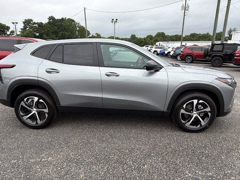 New 2026 Chevrolet Trax RS FWD image 7