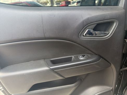 Used 2019 Chevrolet Colorado LT w/ LT Convenience Package image 14