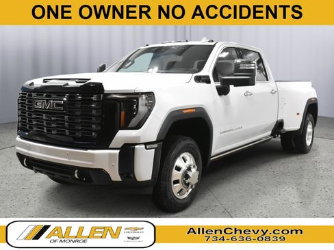 Used 2026 GMC Sierra 3500 Denali Ultimate AWD/4WD image 1