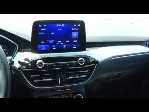 Used 2022 Ford Escape SE image 24