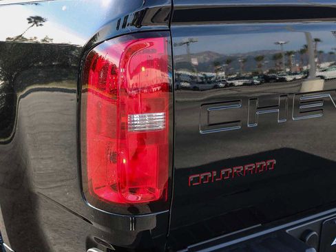 Used 2022 Chevrolet Colorado LT w/ Redline Special Edition image 7