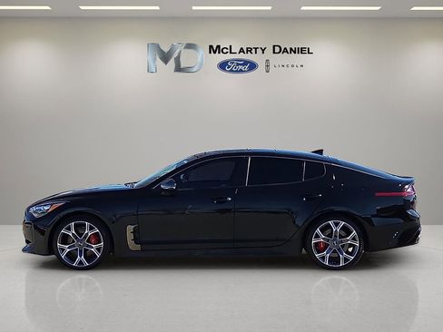 Used 2018 Kia Stinger GT2 image 3