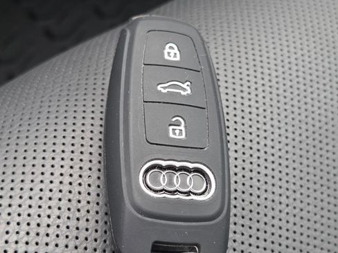 Used 2025 Audi Q7 3.0T Prestige AWD/4WD image 41
