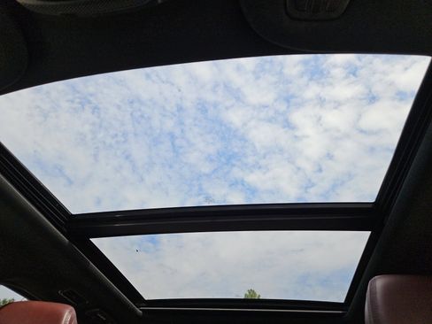 Used 2024 Ford Expedition Limited image 30