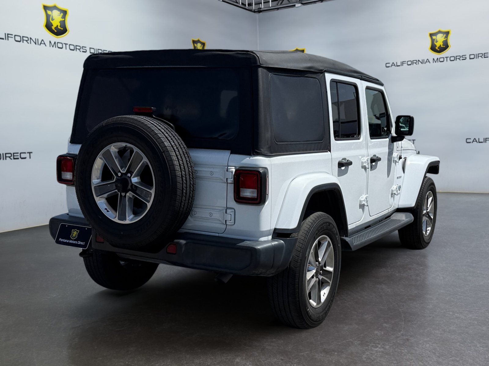 Used 2022 Jeep Wrangler Unlimited Sahara AWD/4WD image 5