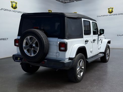 Used 2022 Jeep Wrangler Unlimited Sahara image 5