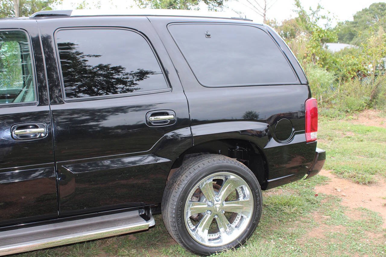 Used 2002 Cadillac Escalade AWD image 10