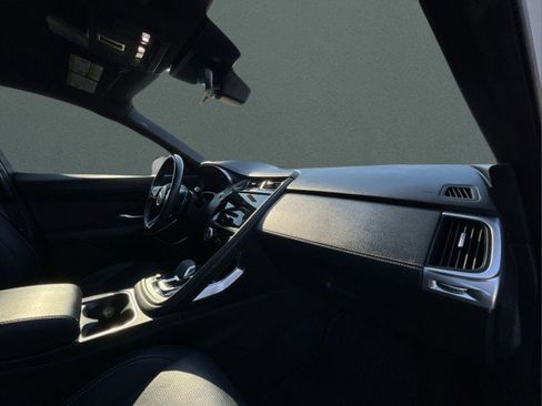 Used 2024 Jaguar E-PACE R-Dynamic SE image 24