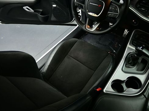 Used 2019 Dodge Challenger R/T w/ Plus Package image 9