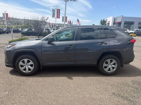 Used 2023 Toyota RAV4 LE AWD/4WD image 6