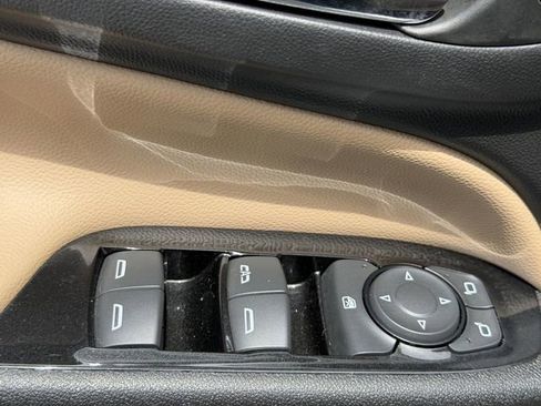 Certified 2024 Chevrolet Equinox Premier AWD/4WD image 21