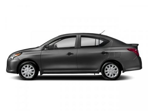 Used 2018 Nissan Versa SV image 3