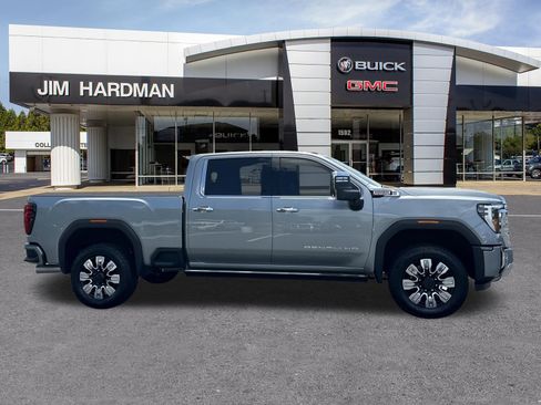 Used 2024 GMC Sierra 2500 Denali w/ Denali Reserve Package AWD/4WD image 8