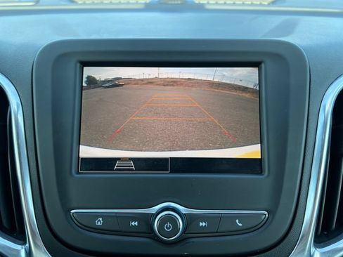 Used 2022 Chevrolet Equinox LS w/ Driver Confidence II Package AWD/4WD image 23