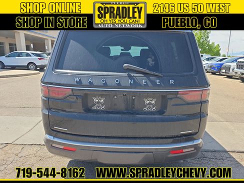 Used 2022 Jeep Wagoneer Series I AWD/4WD image 4