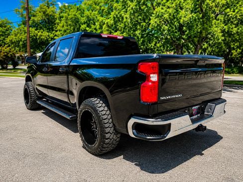 Used 2022 Chevrolet Silverado 1500 LT RWD image 7