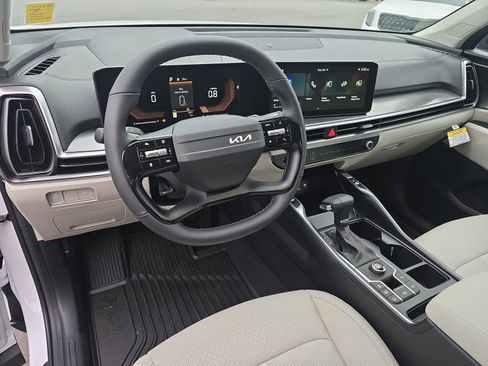 New 2026 Kia Sorento S w/ S Panoramic Sunroof Package image 18