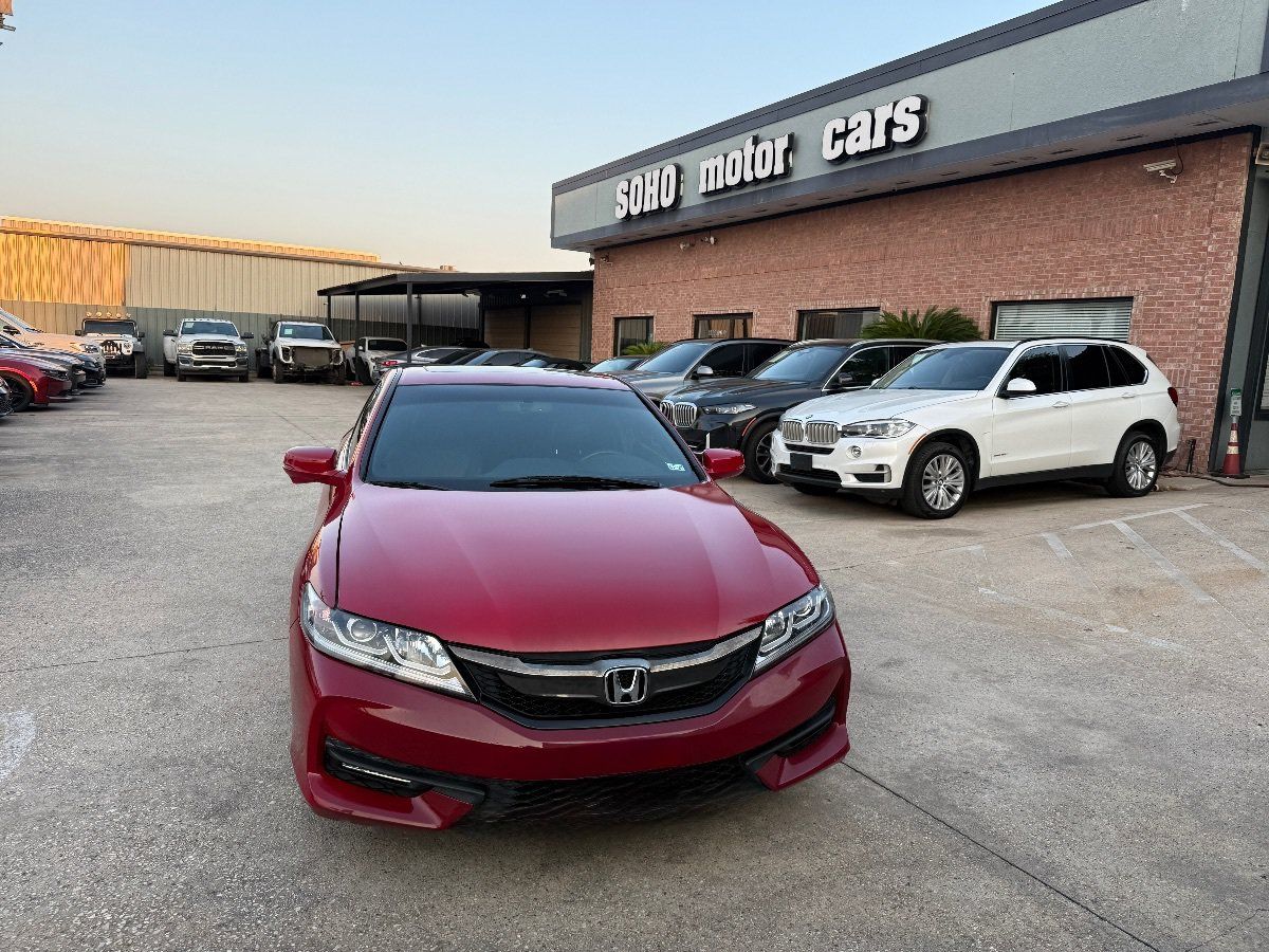 Used 2017 Honda Accord Touring image 8