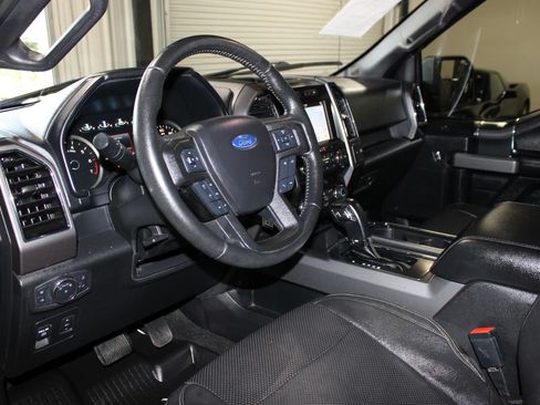 Used 2019 Ford F150 XLT w/ Equipment Group 302A Luxury AWD/4WD image 27